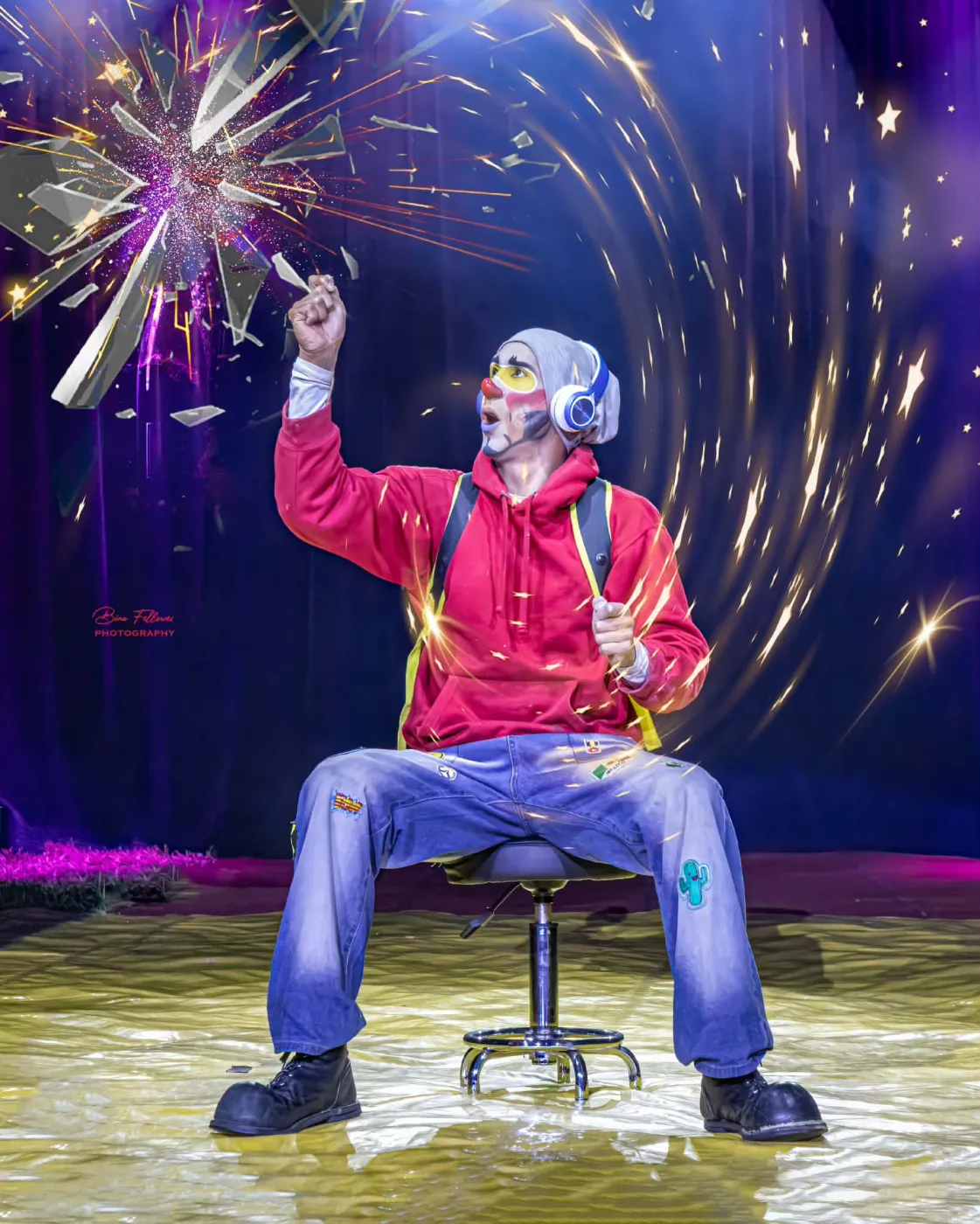 Comedy-Act mit Funkenregen beim Erfurter Weihnachtscircus